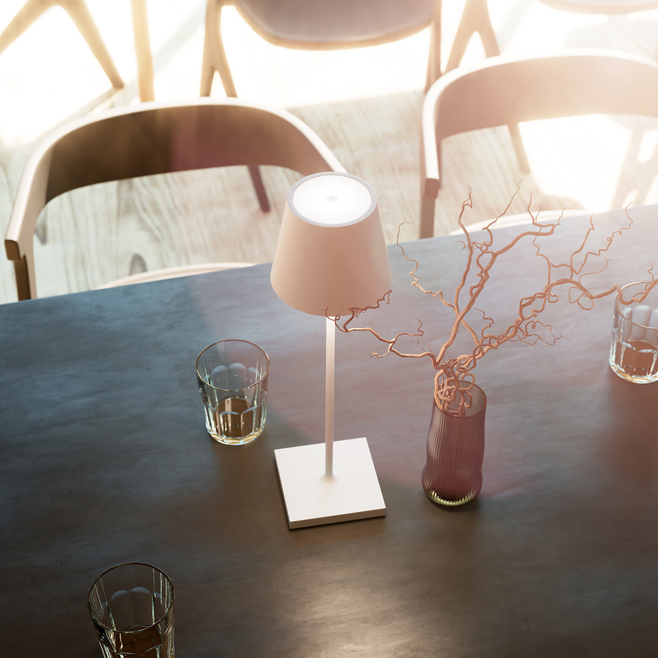 LED Akku-Tischleuchte – LUMINA EDGE