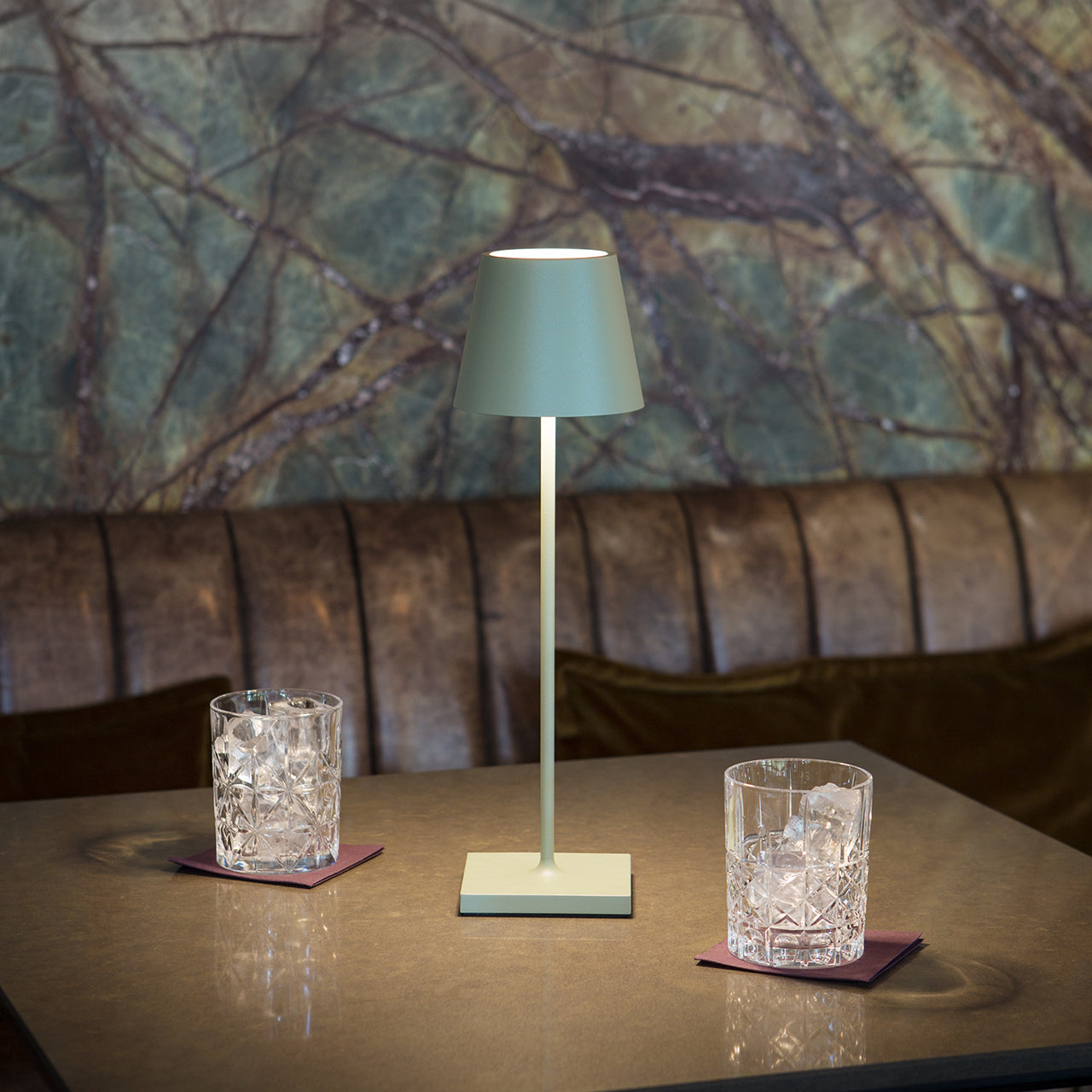 LED Akku-Tischleuchte – LUMINA EDGE