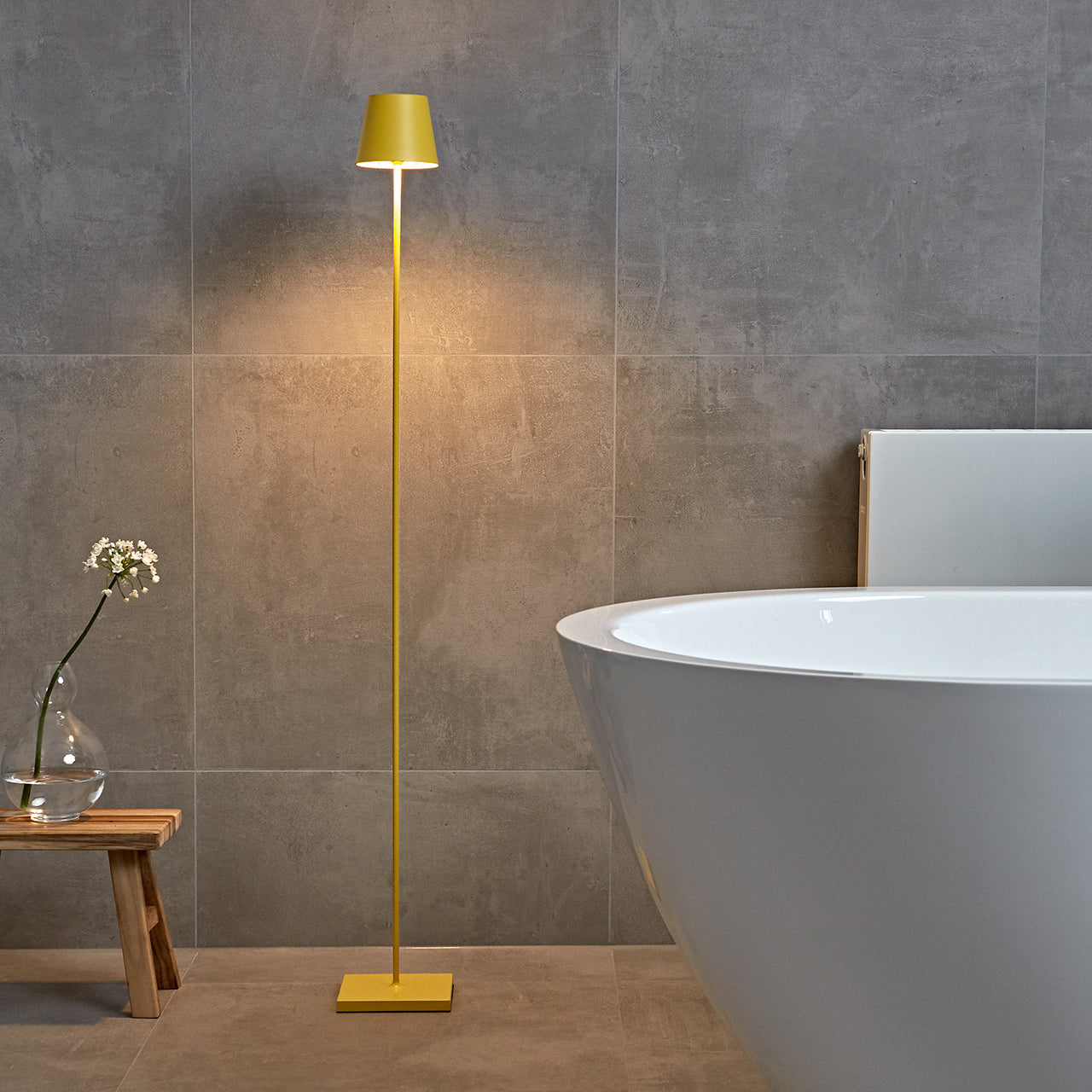 LED Akku-Stehleuchte – LUMINA